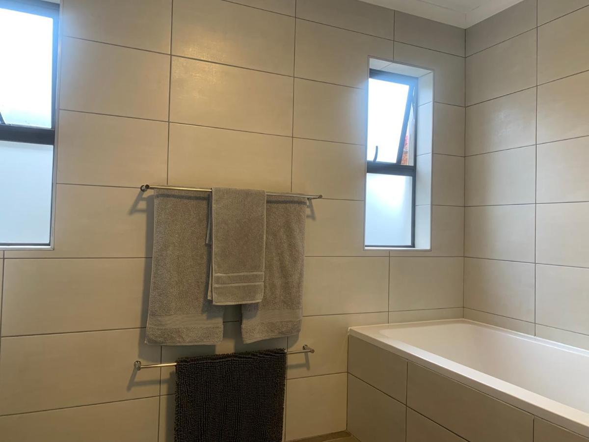 Melville Gap Guesthouse جوهانسبورغ المظهر الخارجي الصورة